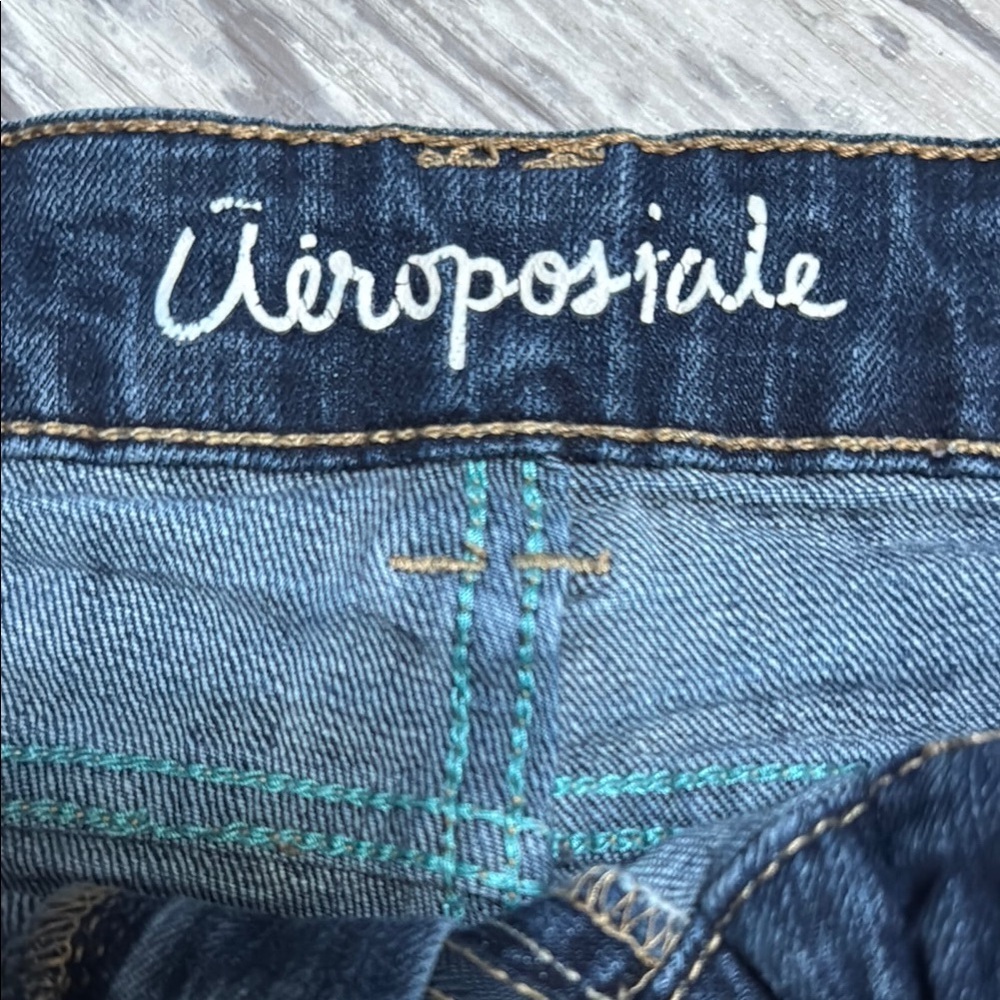 Aeropostale Women's Boyfriend Denim Shorts Size 8 - Picture 2 of 6